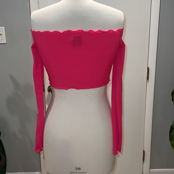 💗PINK LONG SLEEVE CROP TOP💗 - Picture 4 of 5